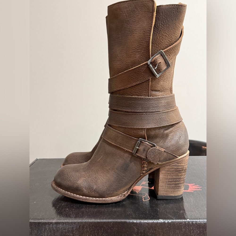 FREEBIRD Barker Brown boots.  Women’s size 9 worn once.